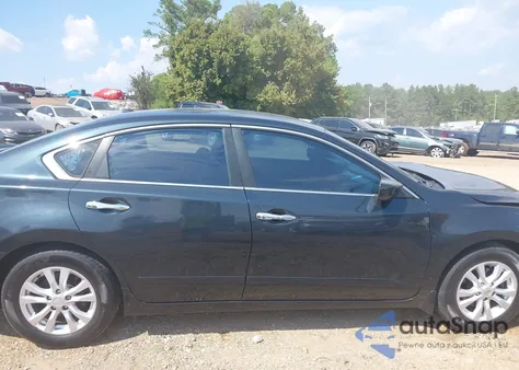 2014 Nissan Altima 2.5 S z USA, uszkodzony, nr VIN 1N4AL3AP1EN237380